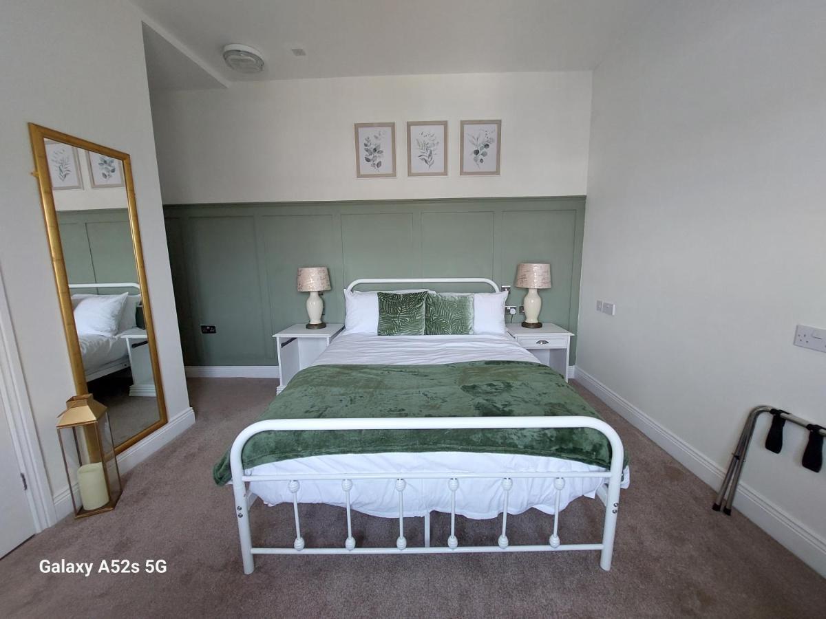 Londonderrys Bar And Accommodation 锡厄姆 外观 照片
