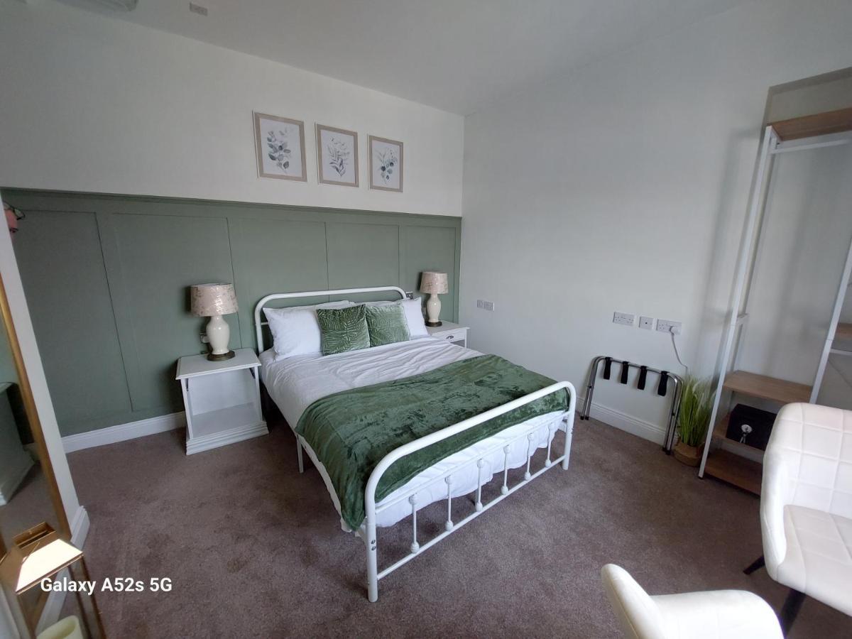 Londonderrys Bar And Accommodation 锡厄姆 外观 照片